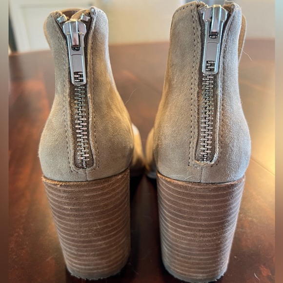 Steve Madden Tan Suede Booties - Picture 3 of 5